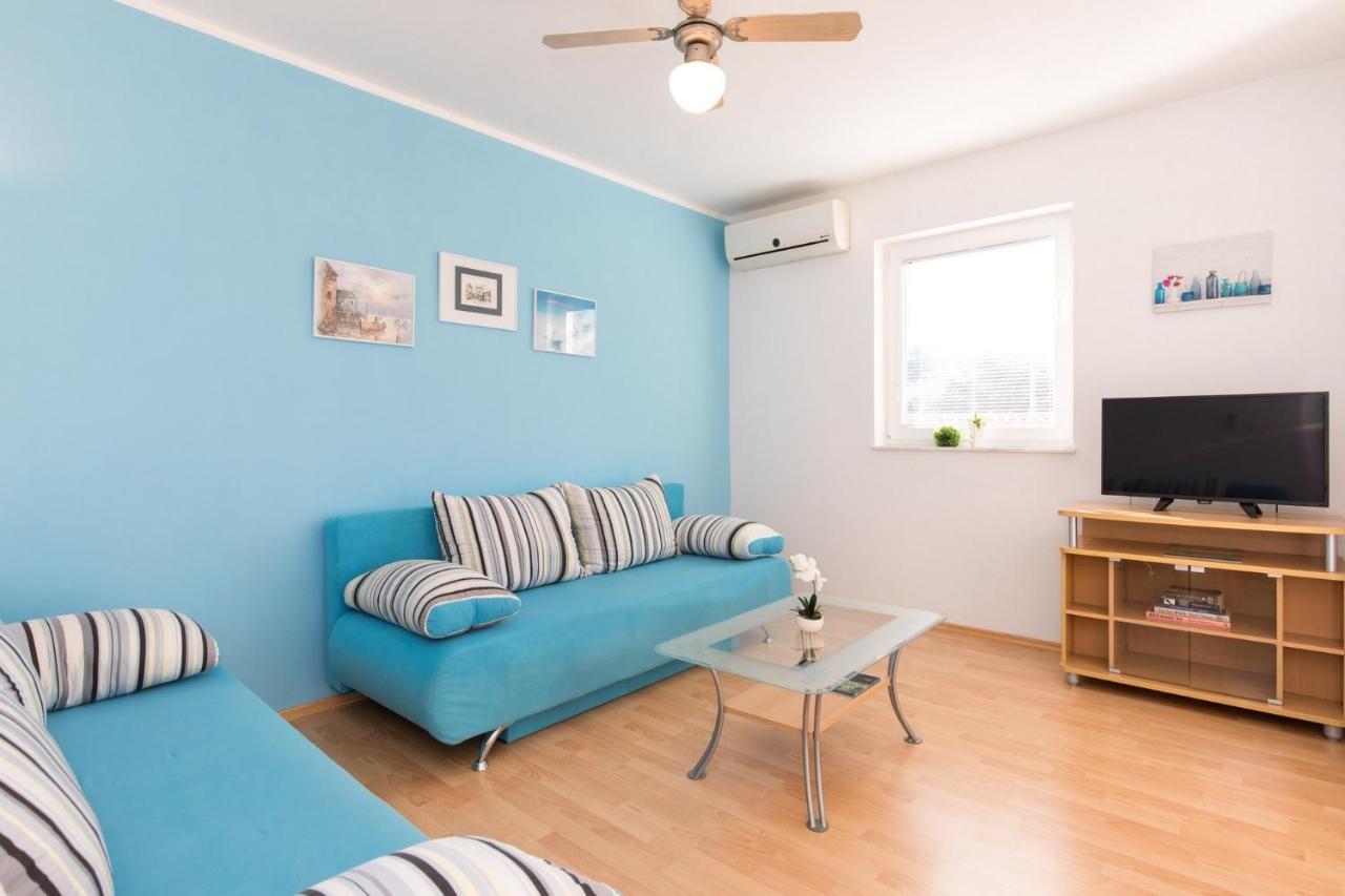 Apartments Mirjana * Central Location And Close To Beach Punat Exterior foto